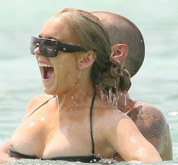 Lindsay Lohan Nipple Slips Pussy Upskirt And More Celebrity